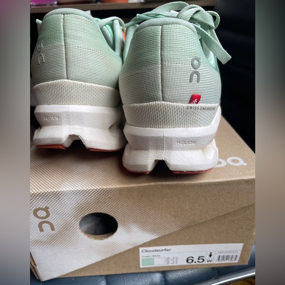 On Running Cloud Surfer size 6.5 - Picture 5 of 7